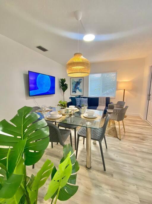 Beautiful & Relax Family House 2/1- Free Parking Villa Miami Luaran gambar