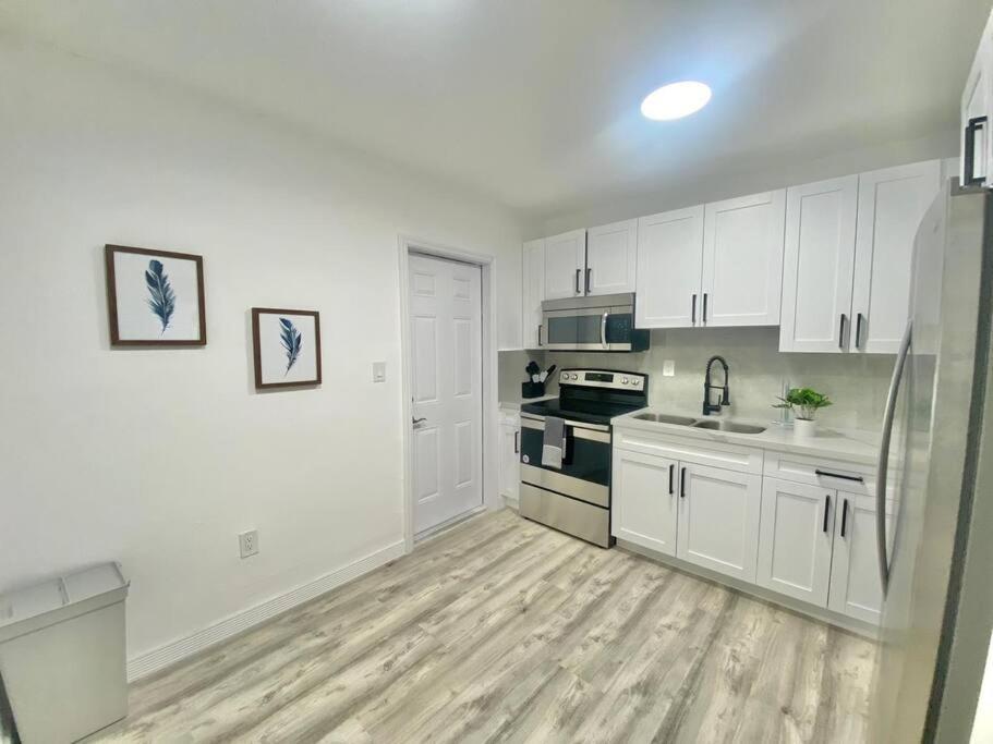 Beautiful & Relax Family House 2/1- Free Parking Villa Miami Luaran gambar