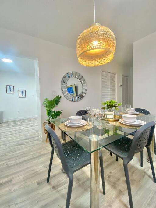 Beautiful & Relax Family House 2/1- Free Parking Villa Miami Luaran gambar